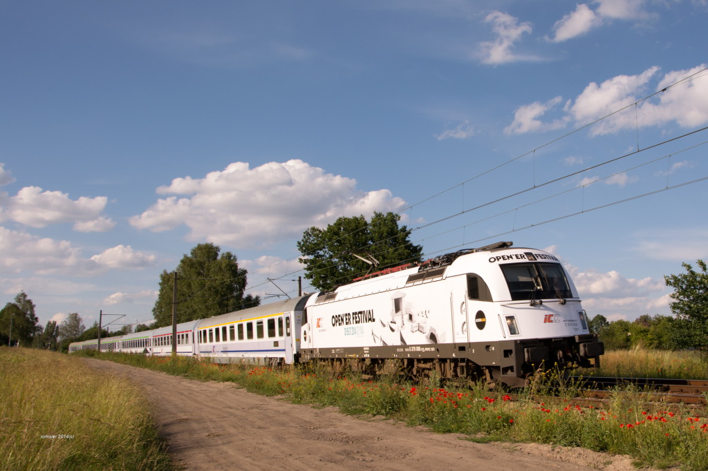 5 370 008 mit einem EIC 1405 ONDRASZEK von Warszawa Wsch.(Warschau Ostbf)nach Bielsko- Biała(Bielitz-Biala) am 23.06.2014 bei Tychy(Tichau).