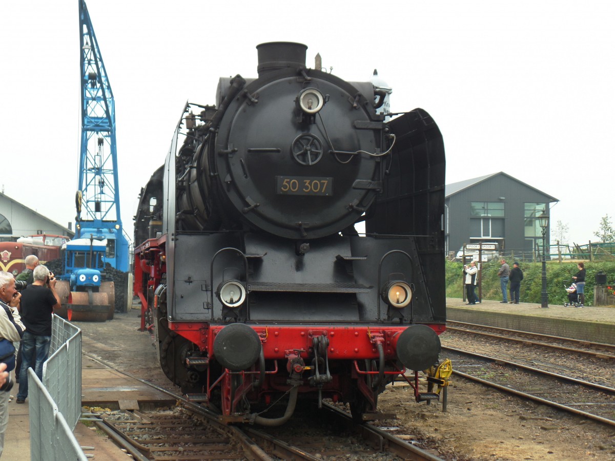 50 307, 1940 bei WLF gebaut / in Beekbergen am 6.9.2014 beim großen Eisenbahn-Spektakel  „Terug naar Toen - Zurück nach Damals“ der Museumseisenbahn VSM in Beekbergen / NL,

