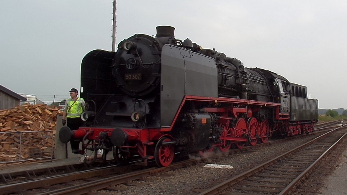 50 307, 1940 bei WLF gebaut / in Beekbergen am 6.9.2014 beim großen Eisenbahn-Spektakel  „Terug naar Toen - Zurück nach Damals“ der Museumseisenbahn VSM in Beekbergen / NL,

