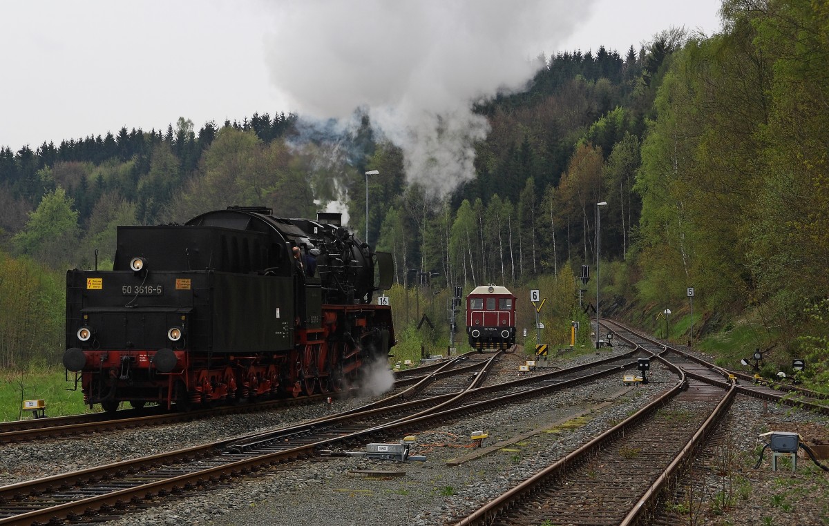 50 3616-5 und 107 018-4 am 11.05.2013 im Bahnhof Annaberg-Buchholz Sd.