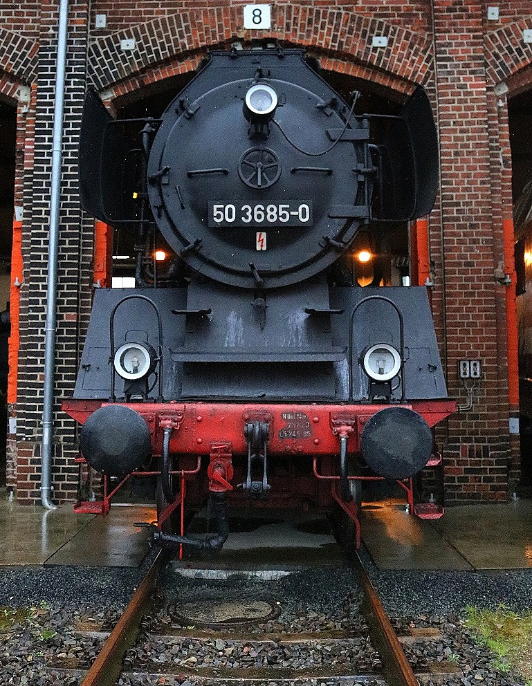 50 3685-0 der Dampflokfreunde Salzwedel e.V. steht im Historischen Lokschuppen Wittenberge anlässlich der Herbstdampftage. [7.10.2017 | 15:16 Uhr]