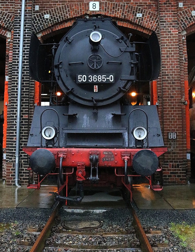 50 3685-0 der Dampflokfreunde Salzwedel e.V. steht im Historischen Lokschuppen Wittenberge anlässlich der Herbstdampftage. [7.10.2017 | 15:16 Uhr]