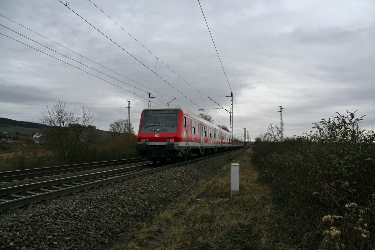 50 80 80-35 157-2 lief am Zugschluss einer von 111 060-0 bespannten RB von Offenburg nach Basel Bad. Bf, welche ich am 14.02.14 südlich von Müllheim (Baden) aufnehmen konnte.