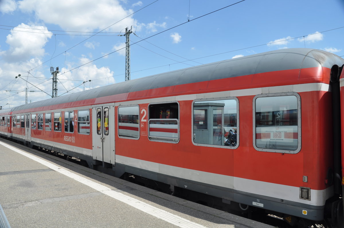 50 80 84-35 025 Bnrd 451.9   OFV-Design 
ex. München 

RE Stuttgart-Würzburg 

Stuttgart HBF 

August 2016 