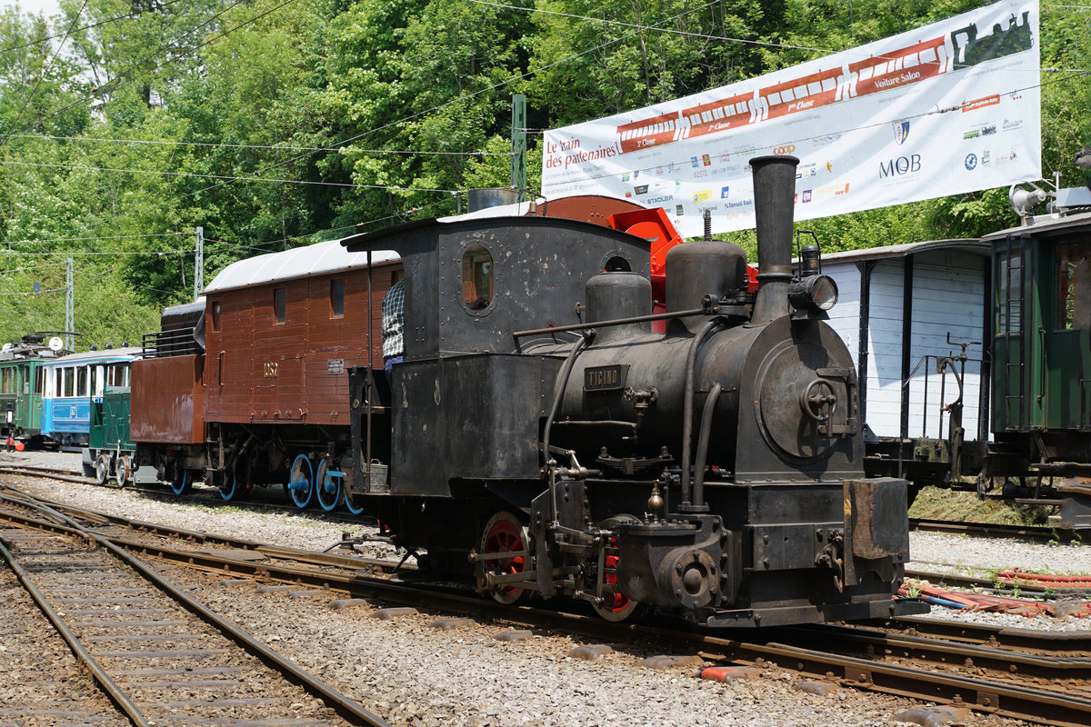 50 Jahre «Museumsbahn Blonay-Chamby»
1968 bis 2018
MEGA STEAM FESTIVAL VOM 19. MAI 2018
Verschiedene Impressionen von Chaulin-Museum.
Die Gastlok G 2/2 « Ticino », 1889
Foto: Walter Ruetsch
