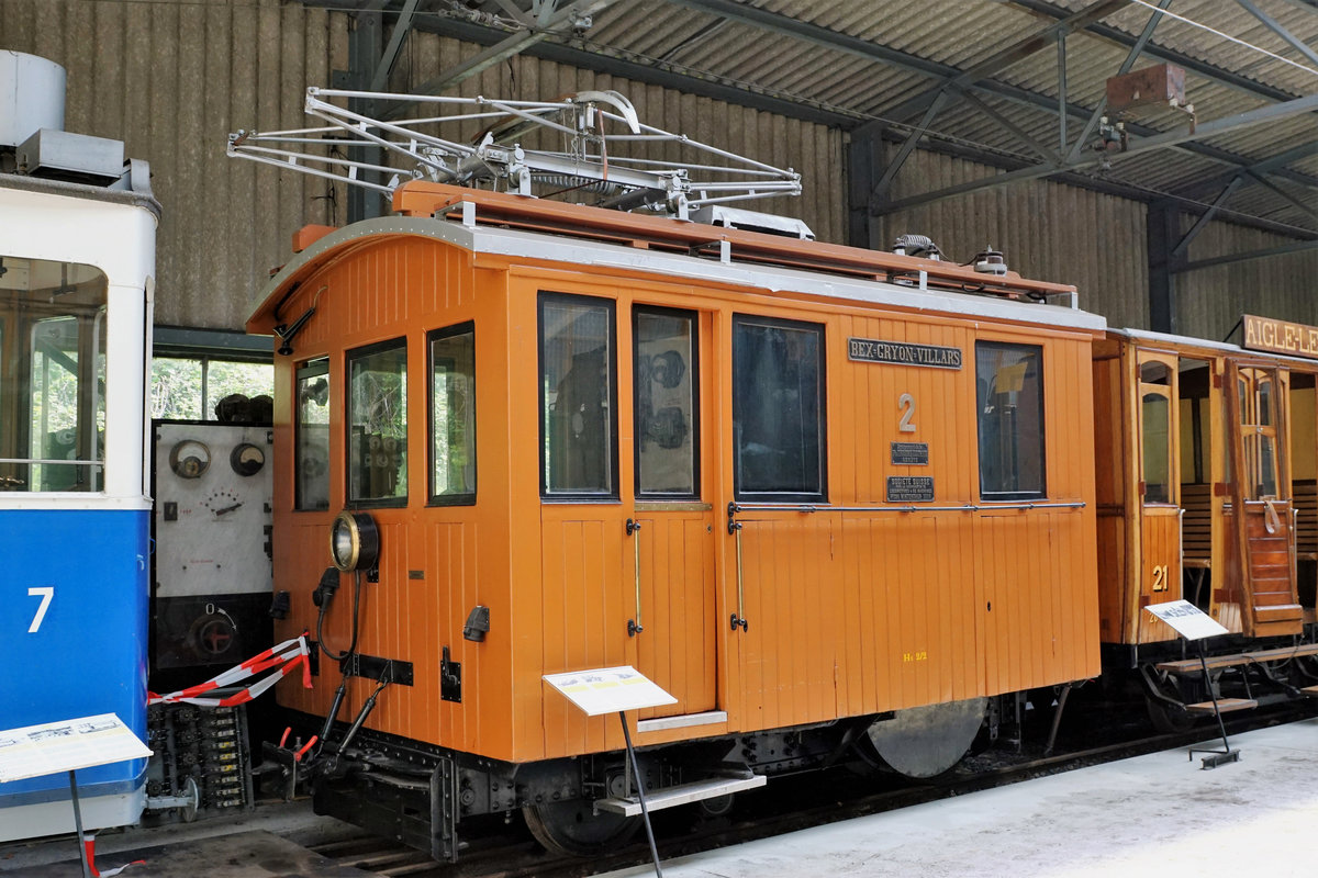 50 Jahre «Museumsbahn Blonay-Chamby»
1968 bis 2018
MEGA STEAM FESTIVAL VOM 19. MAI 2018
Kaum grosse Beachtung wegen den vielen Dampflokomotiven fanden die He 2/2 2  La Grisette  und der BVB C2 57.
Beide Fahrzeuge wurden im Jahre 2011 von TPC/BVB übernommen.
Foto: Walter Ruetsch
