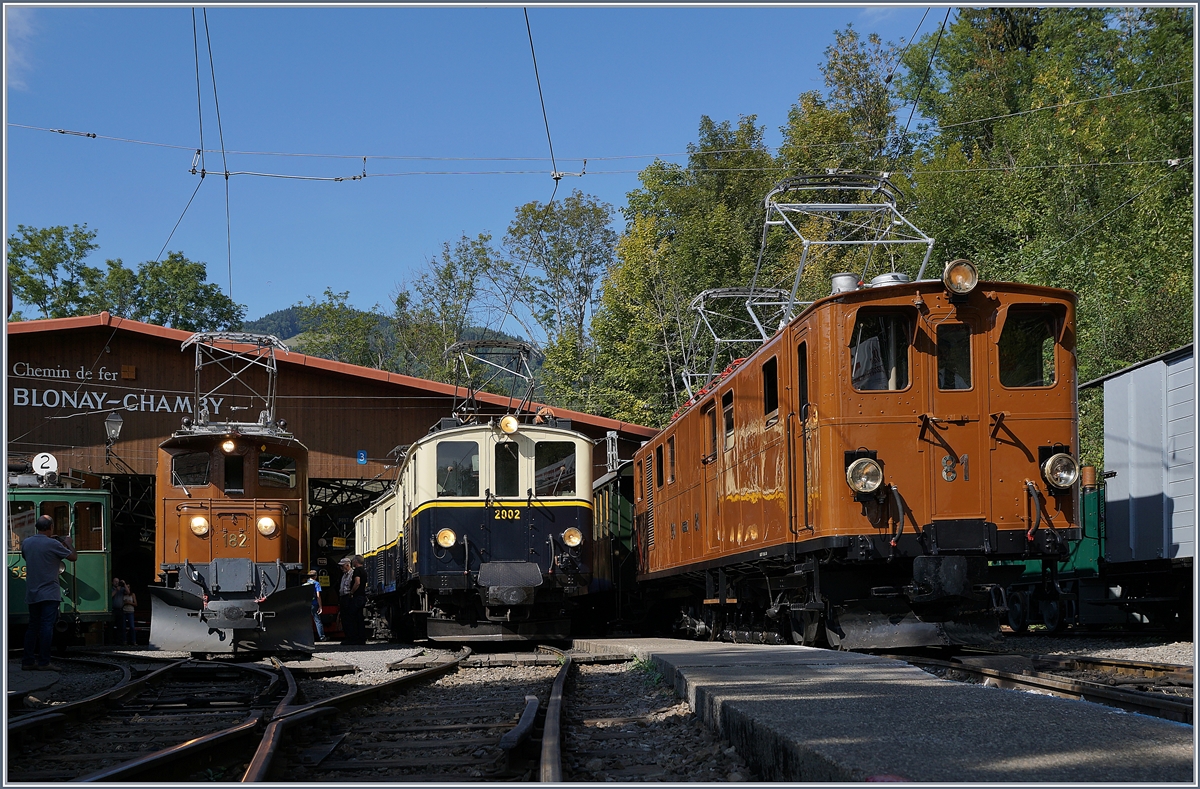 50 Jahre Blonay Chamby - MEGA BERNINA FESTIVAL: Neben der Bernina Bahn (BB) Ge 4/4 81 (ex Ge 6/6 81 bzw. ab Ge 4/4 81) im Vordergrund ist im Museums Bahnhof von Chaulin auch der MOB FZe 6/6 2002 und die RhB Ge 4/4 182 (Bernina Krokodil) zu erkennen. 
9. Sept. 2018