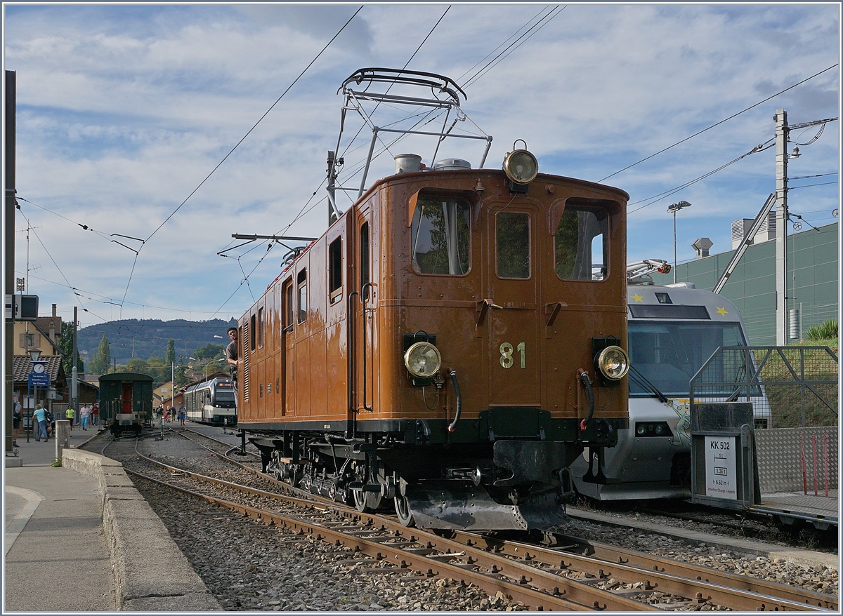 50 Jahre Blonay Chamby - MEGA BERNINA FESTIVAL: Die Blonay-Chamby Bernina Bahn Ge 4/4 81 rangiert in Blonay. 

9. Sept. 2018