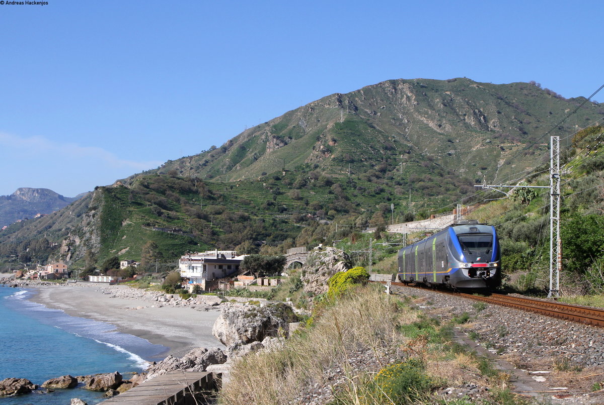 501 ***  als R 12846 (Siracusa-Messina Centrale) bei Forza d'Agro 25.3.17