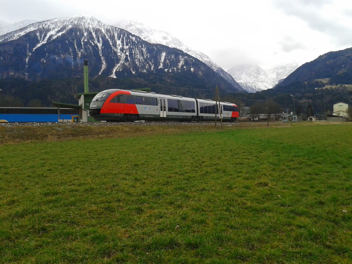 5022 022-5 als R 4816 nach Villach Hbf, kurz nach der Abfahrt in Kötschach-Mauthen. (2.4.2015)