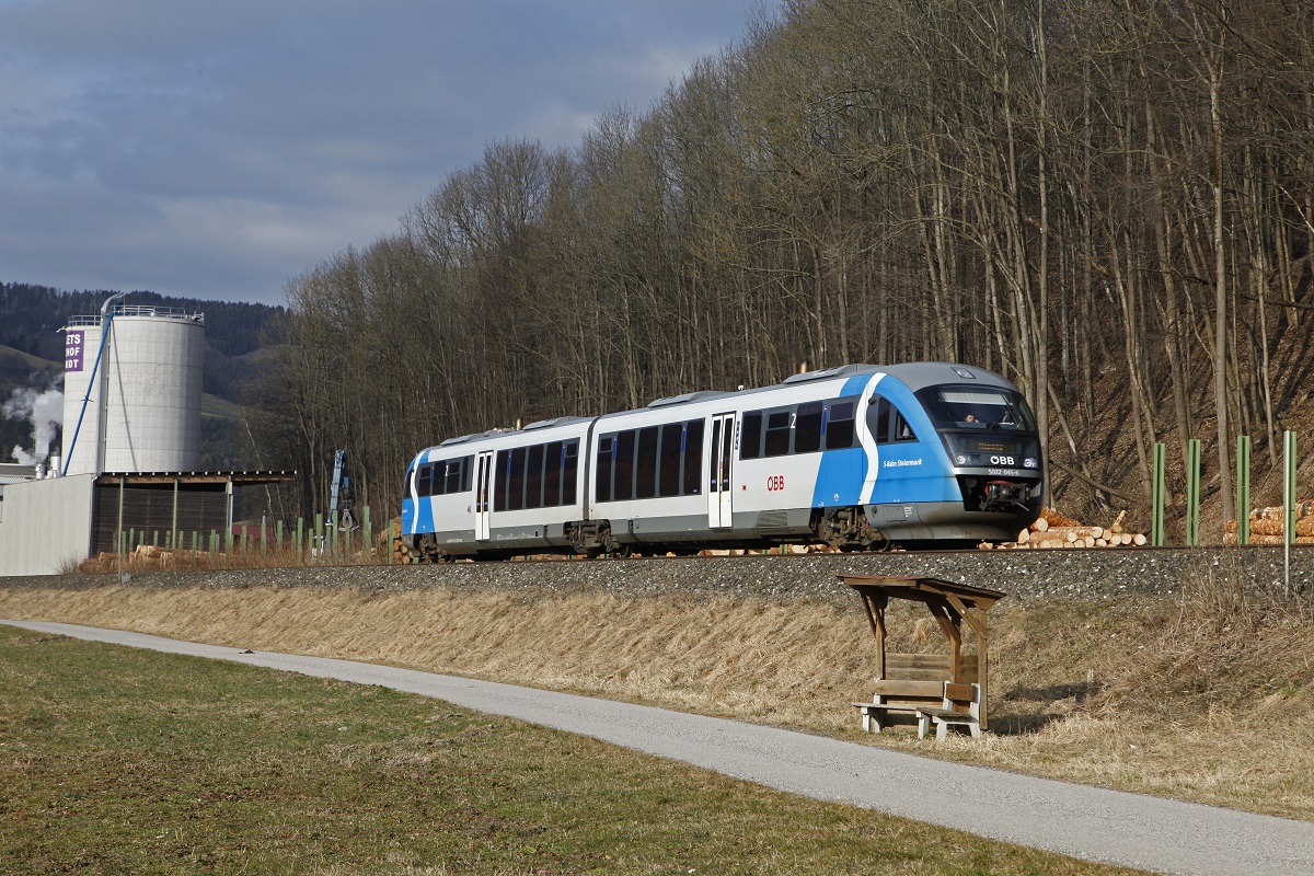 5022 045 bei Aspang am 26.02.2015.