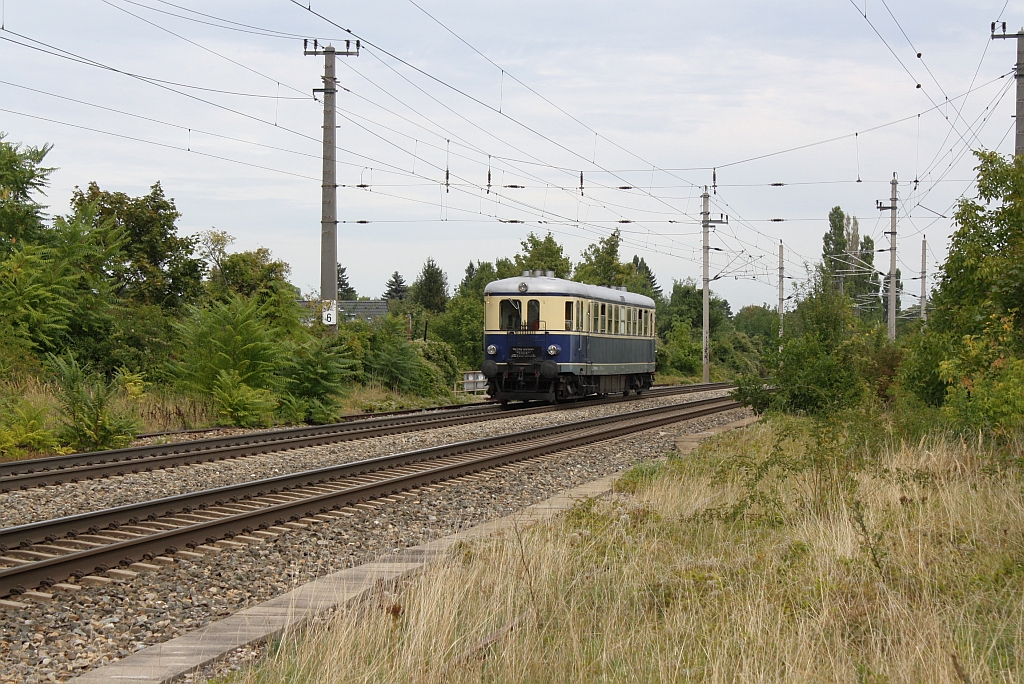 5042.14 am 15.September 2013 als SR 17741 kurz vor der Hst. Atzgersdorf-Mauer. 

