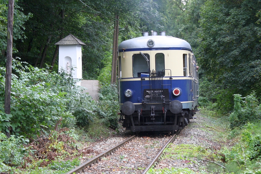 5042.14 am 15.September 2013 als Nebenfahrt 17748 von Liesing nach Waldm�hle beim Km 4,7.
