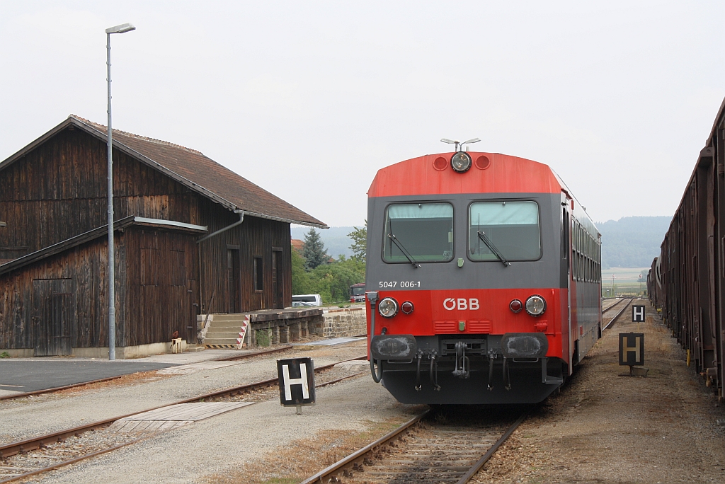 5047 006-1 als R 6220 von Sigmundsherberg nach Krems an der Donau am 24.August 2013 im Bf. Horn.