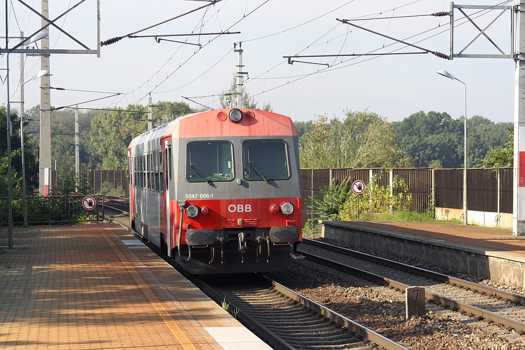 5047 006-1 als R2563 am 20.September 2014 in der Hst. Praterkai.
