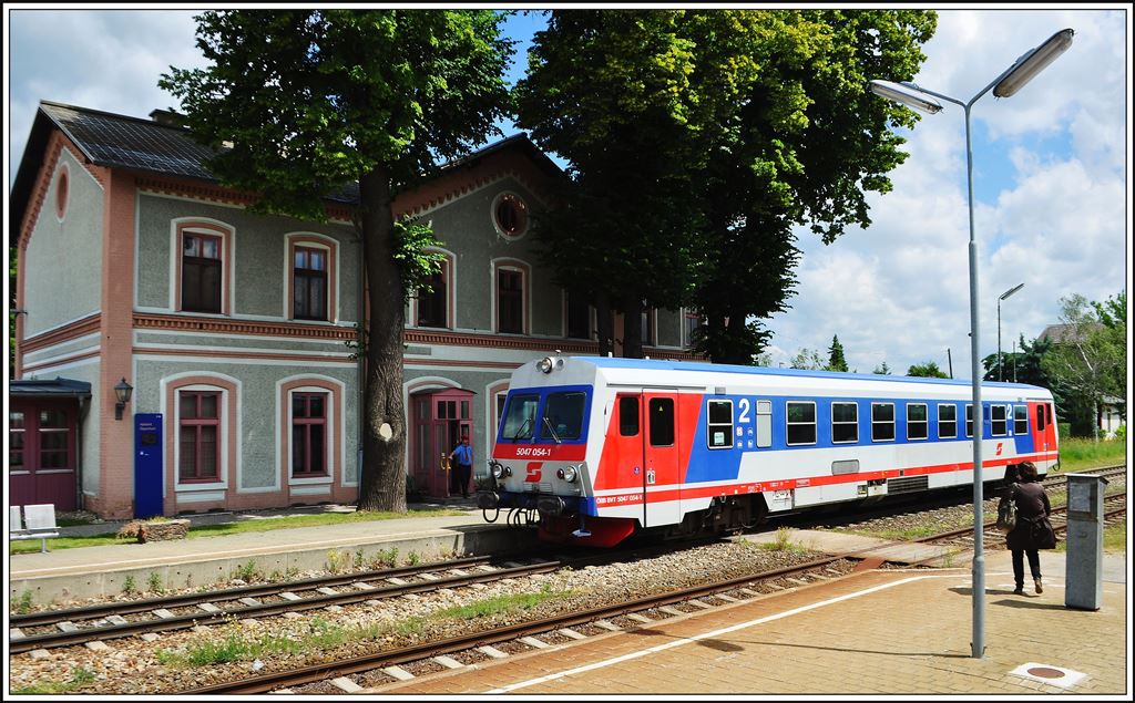 5047 054-7 in Siebenbrunn-Leopoldsdorf. (31.05.2014)