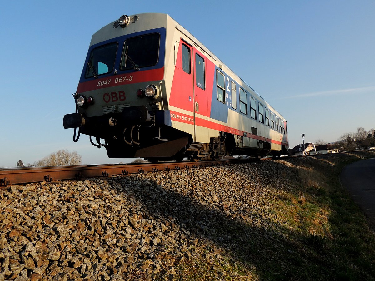 5047 067-3 als R3481 entlang der Hausruckbahn; 160314