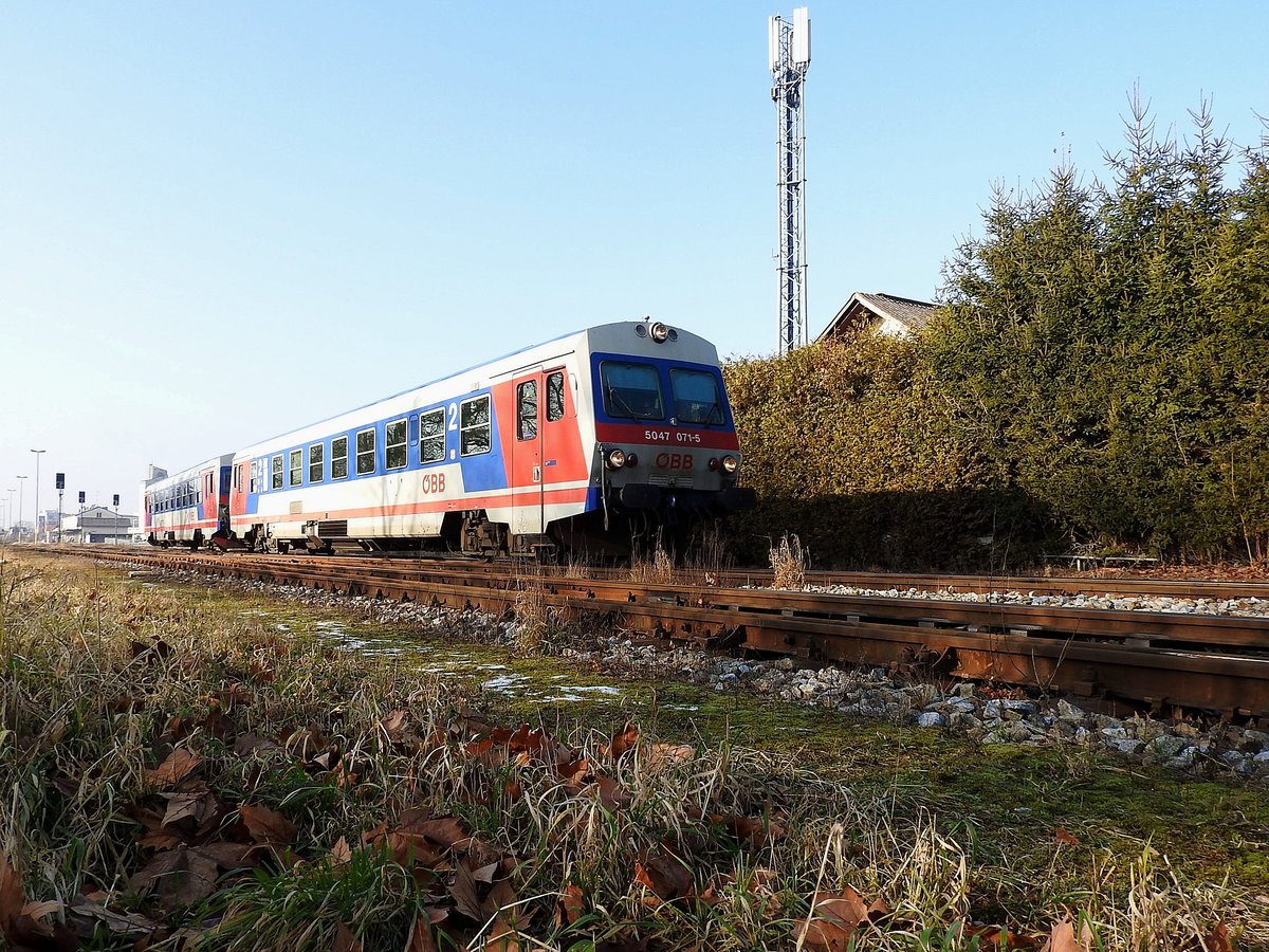 5047 071-5 mt 067-3 als R5957, von Bad-Ried nach Neumarkt-Kallham unterwegs; 200124