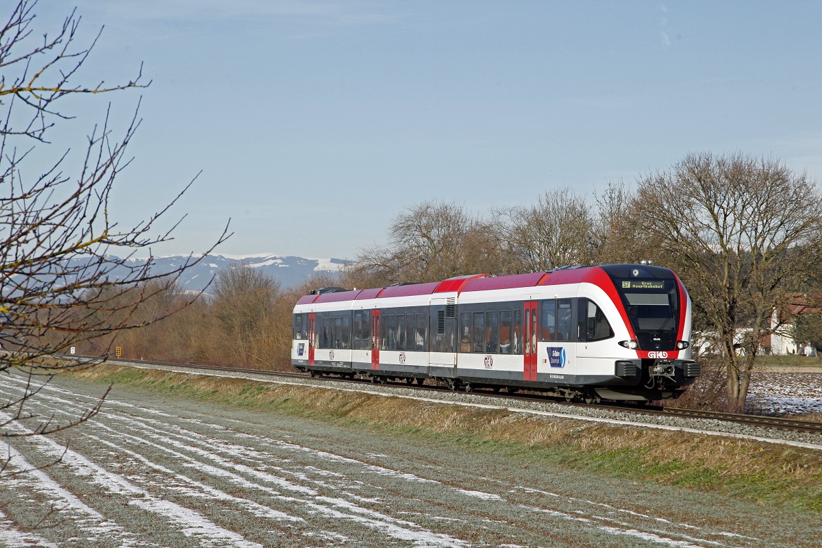 5063.05 erreicht am 7.12.2017 in wenigen Augenblicken die Haltestelle Lieboch - Schadendorf. 