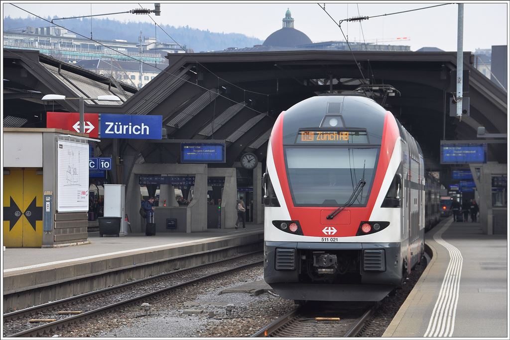 511 021  in Zürich HB. (28.02.2016)