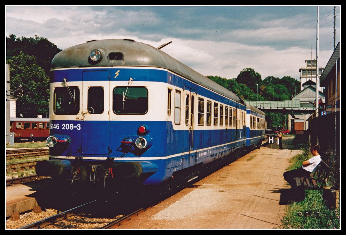 5146 208 in St.Pölten Alpenbahnhof am 7.09.1994.