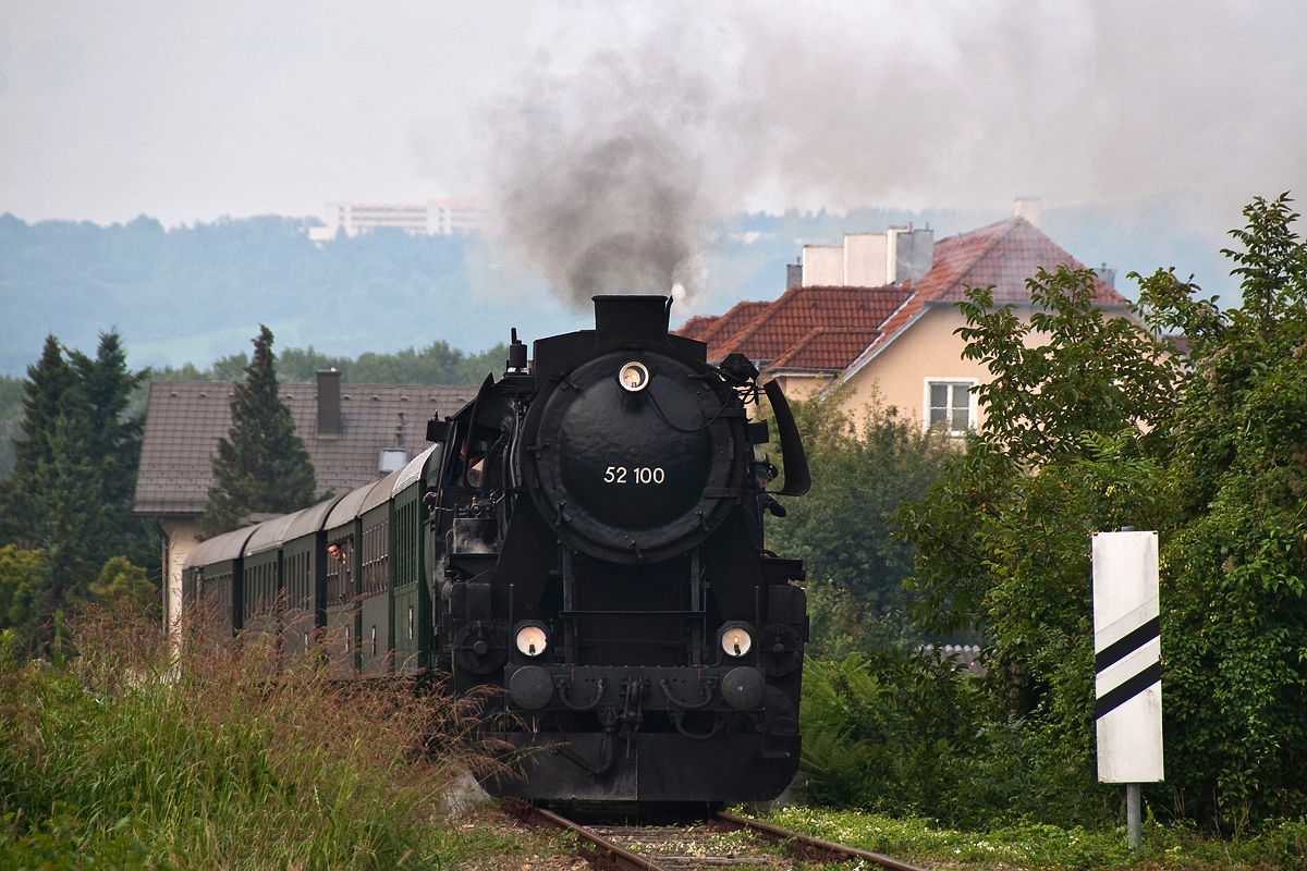 52 100, unterwegs mit dem  NostalgieExpress Leiser Berge  nach Ernstbrunn. Korneuburg, am 06.09.2014.