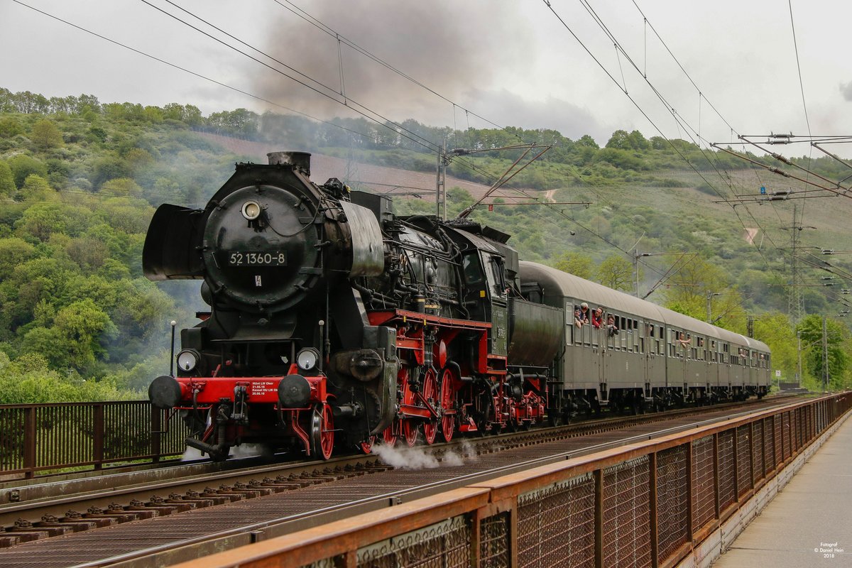 52 1360-8 in Trier Ehrang, April 2018.