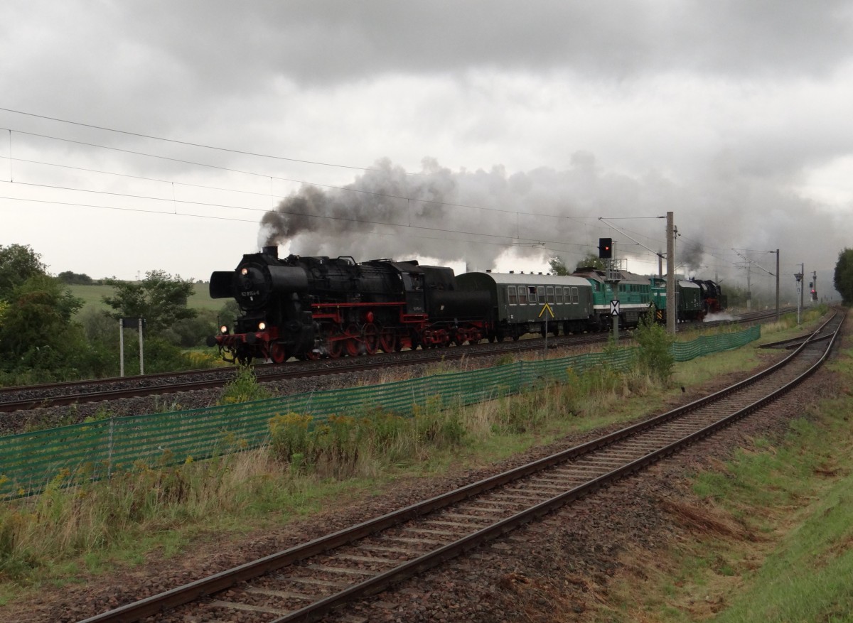 52 8154, SBW V300 002(232 405), SBW Lok 14(345 411)und 35 1097 bei der Verabschiedung zum 23. Heizhausfest am 31.08.14 in Chemnitz-Hilbersdorf.