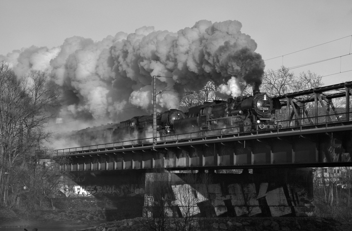 52 8168 & 001 180 am 05.12.15 auf der Brauner Brücke in München