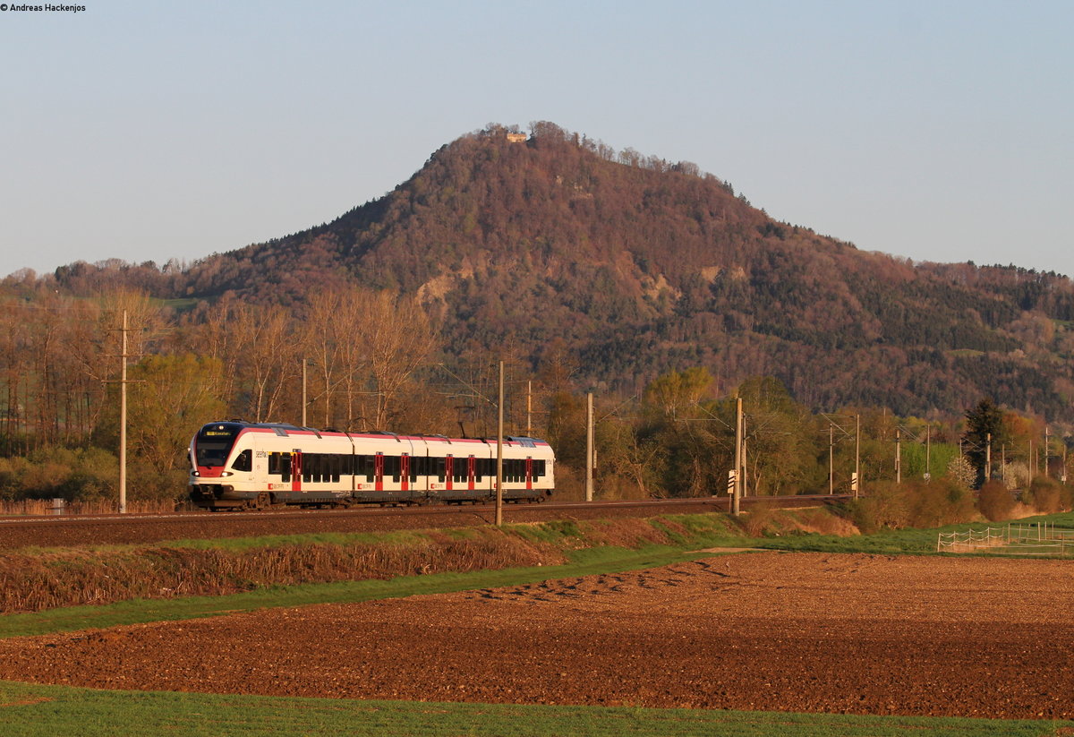 521 208-2 als SBB87659 (Engen-Konstanz) bei Welschingen 20.4.19