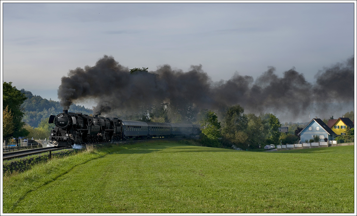 52.100 und 52.1227 mit ihrem SR 17086 von Graz nach Wien in Hart bei Graz am 16.9.2016.
