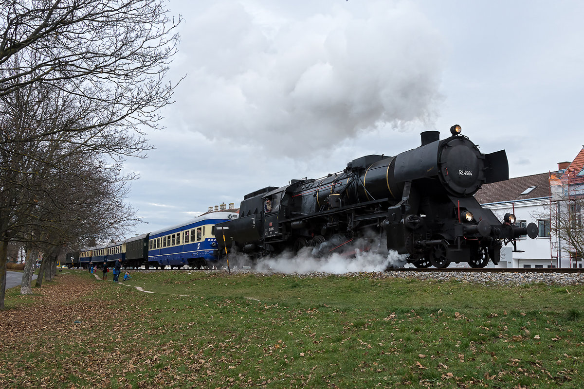 52.4984  Eberhard  war am 07.12.2019 mit dem Nikolodampfzug auf der Kaltenleutgeber Bahn unterwegs, hier kurz vor dem Aufenthalt in Perchtoldsdorf.