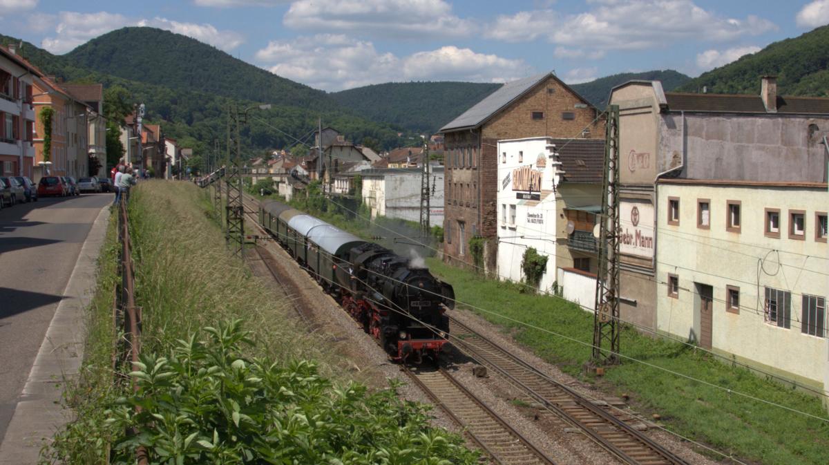 528134 erreicht am 31.05.2014 auf dem Weg nach Landau Neustadt Weinstraße.