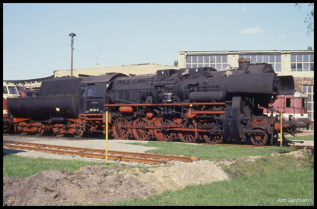 528186 steht konserviert am 1.5.1990 im BW Leipzig Engelsdorf.