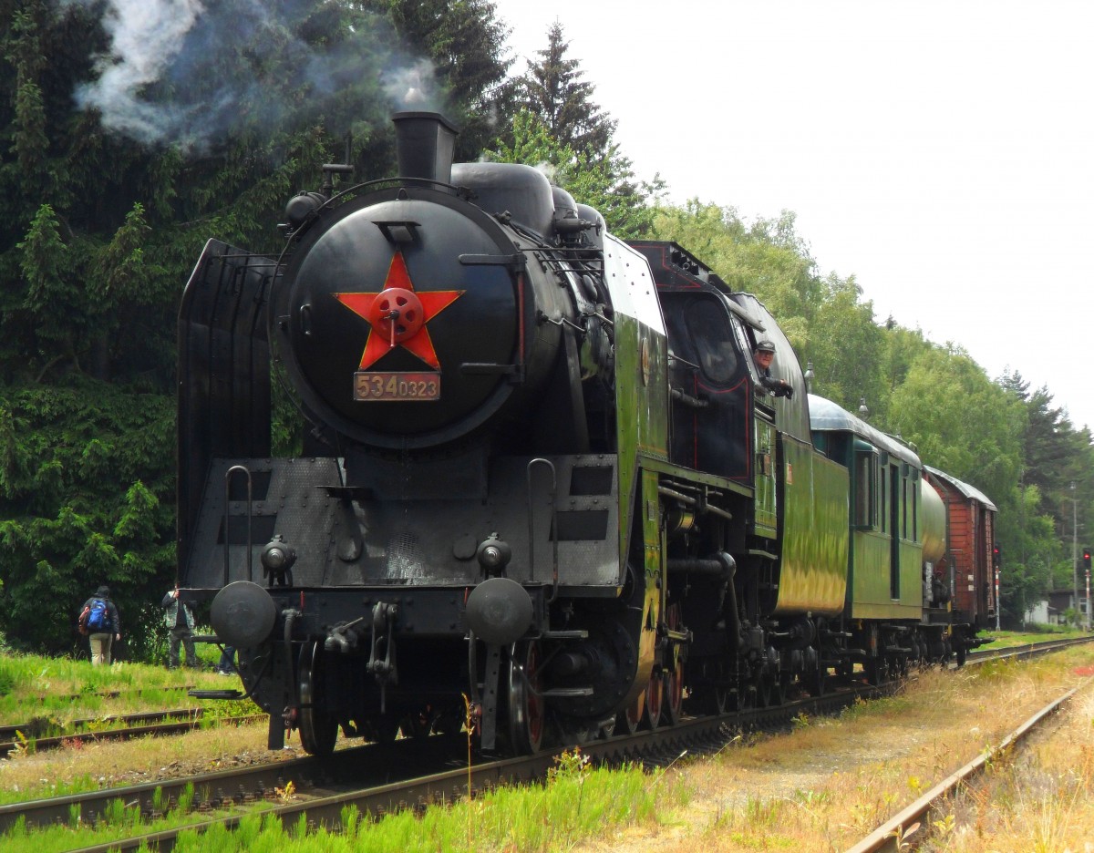 534 0323  Kremák  im Dampfloktreffens in Eisenbahnmuseum Lužná u Rakovníka am 20.6.2015.