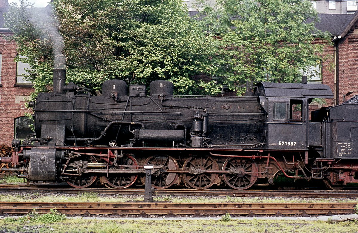 57 1387  Hagen 