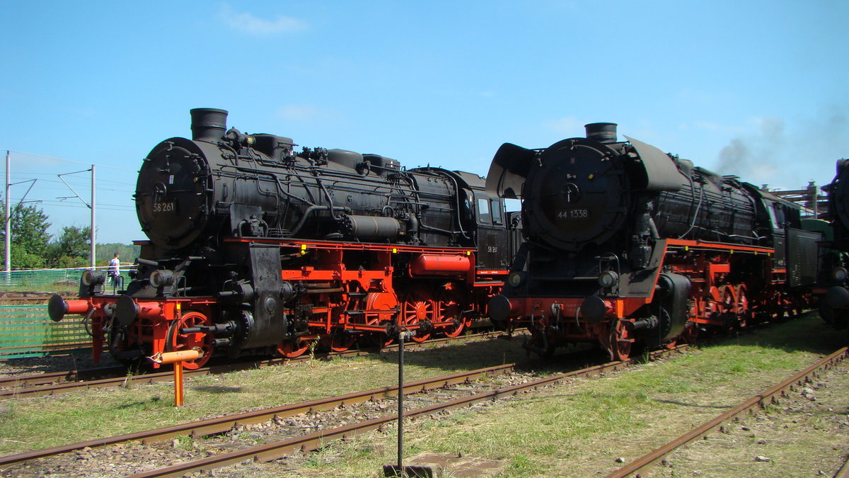 58 261 und 44 1338 DR SEM Heizhausfest 2015