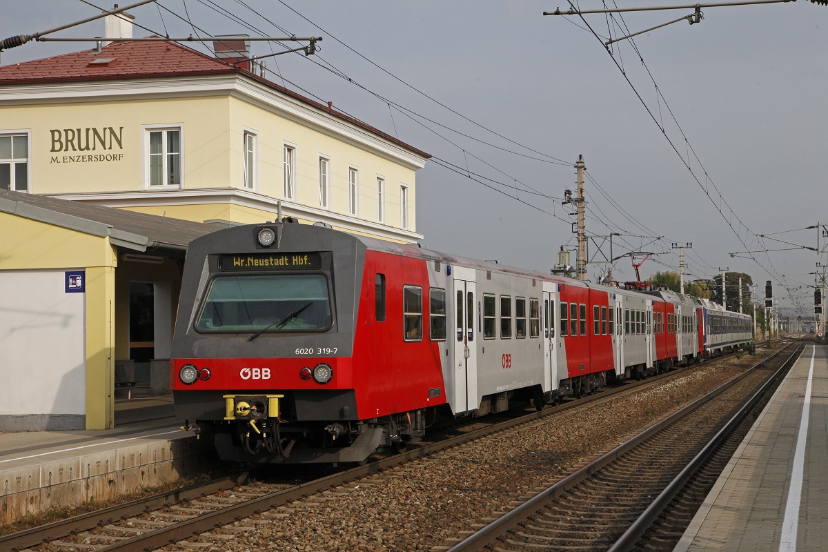 6020 319 als Schnellbahnzug in Brunn-Maria-Enzersdorf am 28.09.2016.