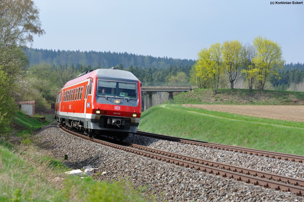 610 013 als RE 3697 von Hof nach Regensburg Hbf bei Oberteich, 05.05.2013