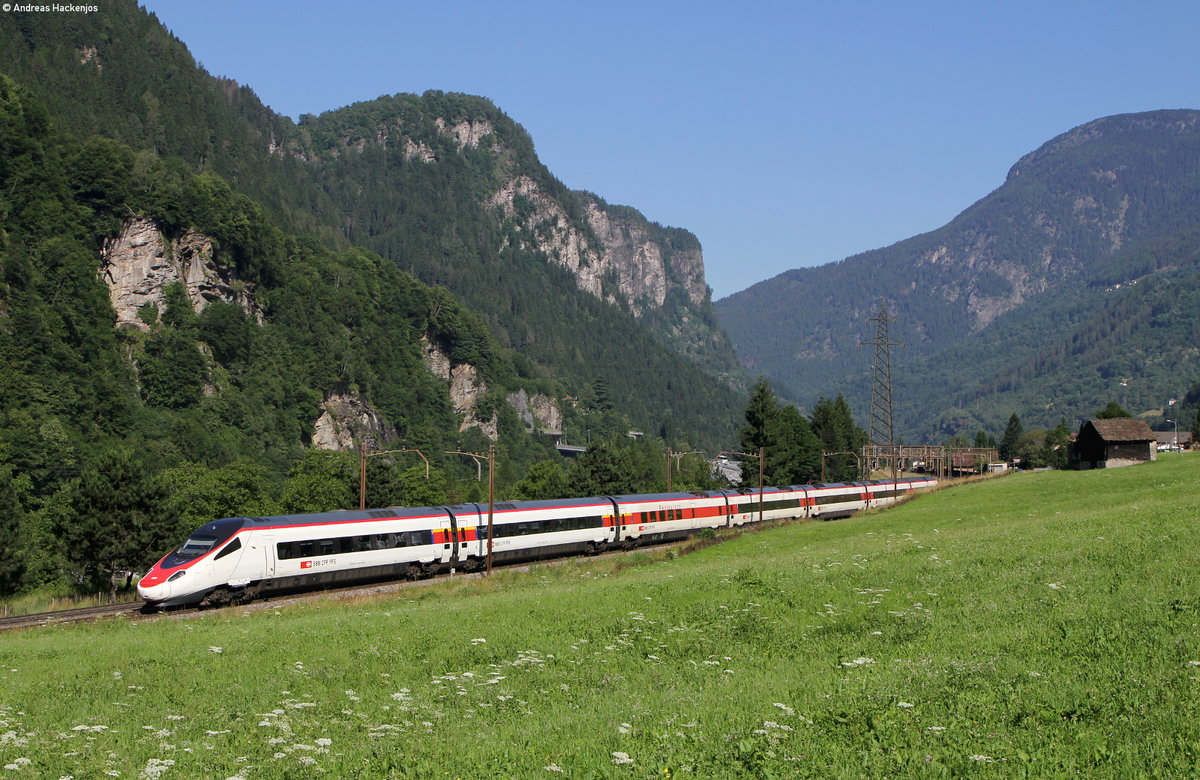 610 706-9 als EC 13 (Zürich HB-Milano Centrale) bei Faido 24.6.16