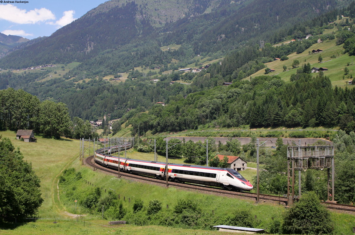 610 714-3 und 610 707-7 als IC 869 (Zürich HB-Lugano) bei Quinto 24.6.16
