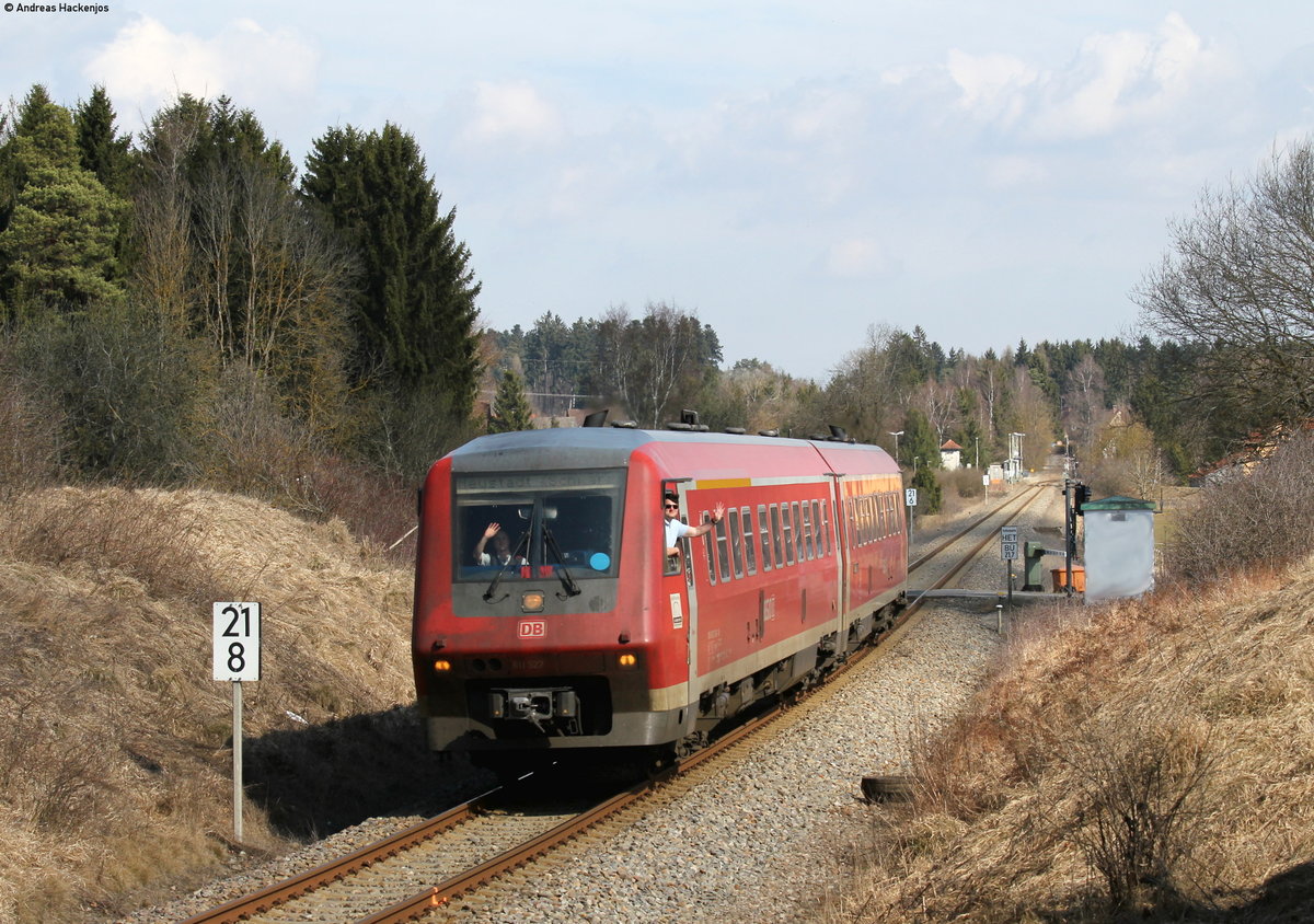 611 027-3 als RE 22309 (Rottweil-Neustadt(Schwarzw)) bei Zollhaus 17.3.17. Grüße gehen an den Tf und seinen Stift :-P