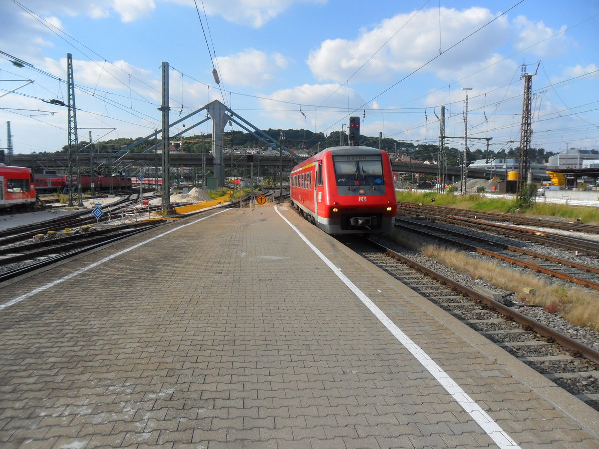 611 030 kam am 16.07.16 als Ire 3233 (Aalen - Ulm hbf) planmäßig in den Ulmer Hauptbahnhof gefahren.
