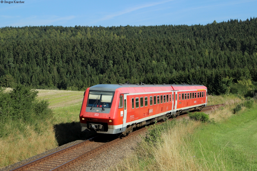 611 041 als RE 22307 (Rottweil-Neustadt) bei Unadingen, 22.08.2015.