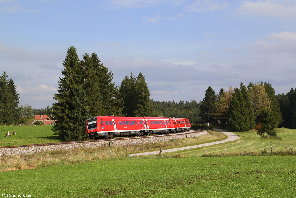 612 001 + 612 091 als RE 3164 am 10.10.2014 bei Günzach.