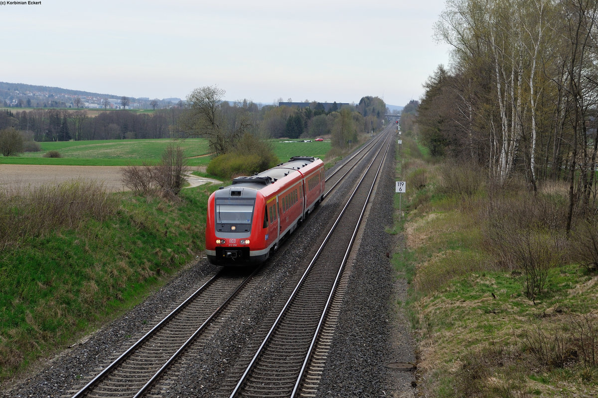612 056 als RE5290 (Hof-Nürnberg) bei Waldershof, 22.04.2016