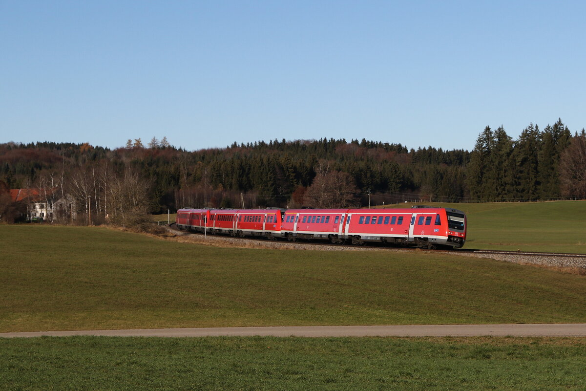 612 083, 612 143 & 612 123 am 21. November 2021 bei  Riedles  in der Nähe von Aitrang im Allgäu.