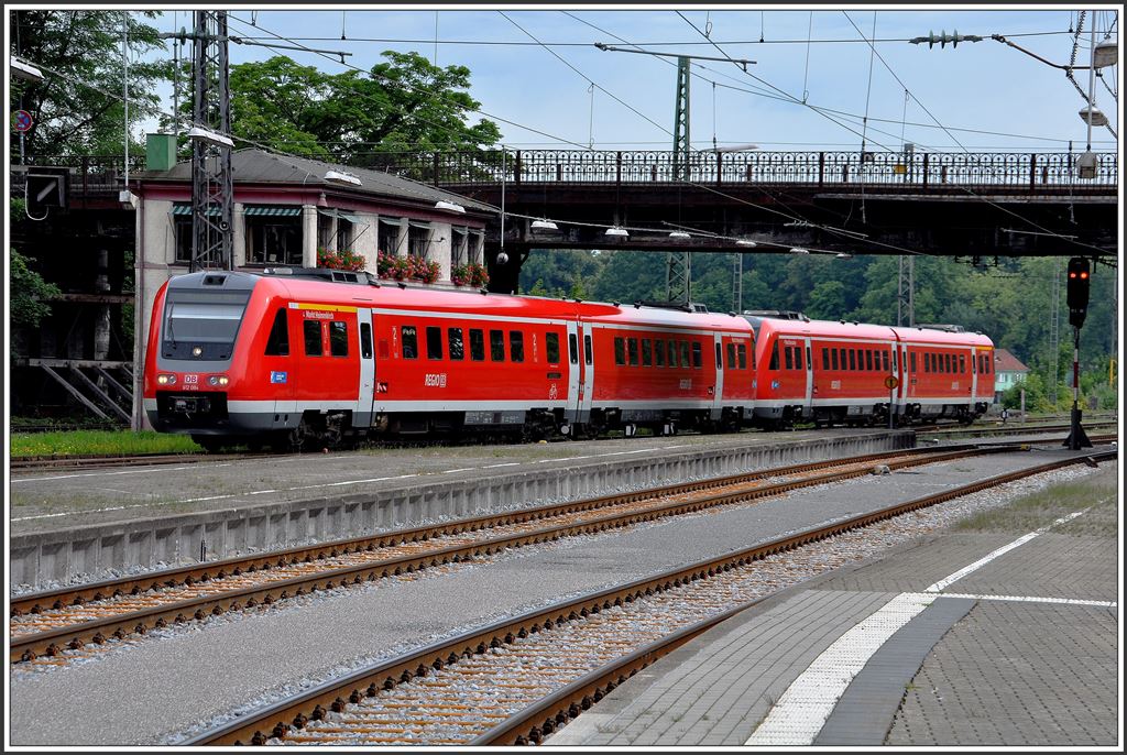 612 084 und ein zweiter 612er rangieren in Lindau Hbf. (29.06.2015)
