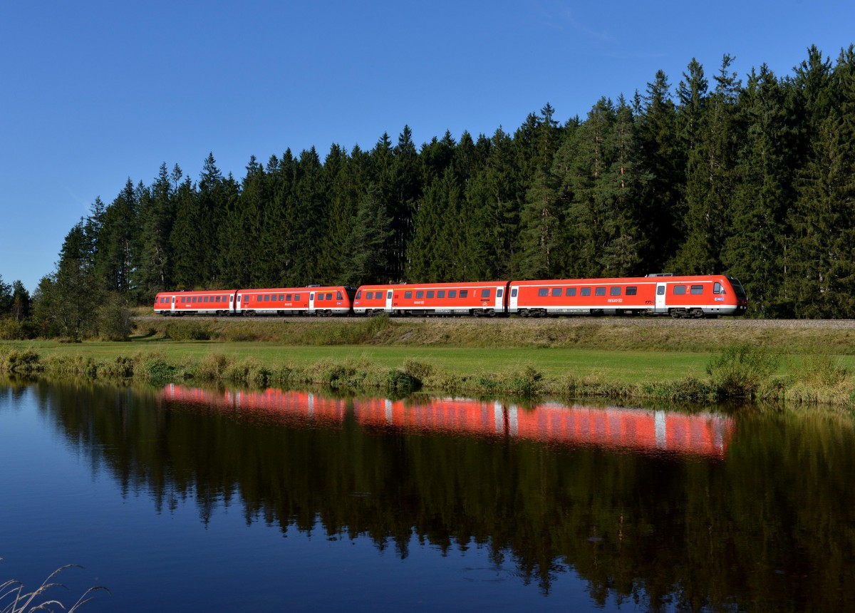 612 086 + 612 083 als RE nach Mnchen am 19.10.2013 bei Ruderatshofen.