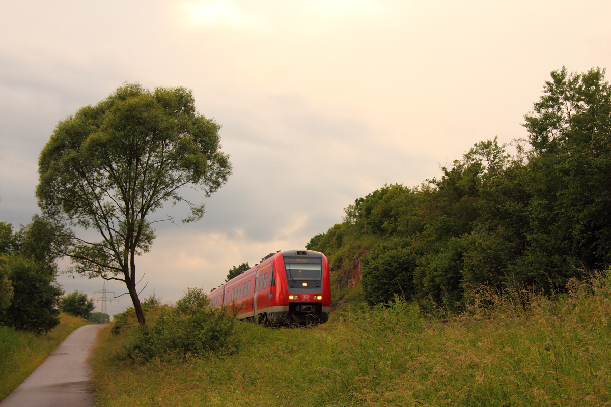 612 120 DB Regio bei Burgkunstadt am 13.06.2016.